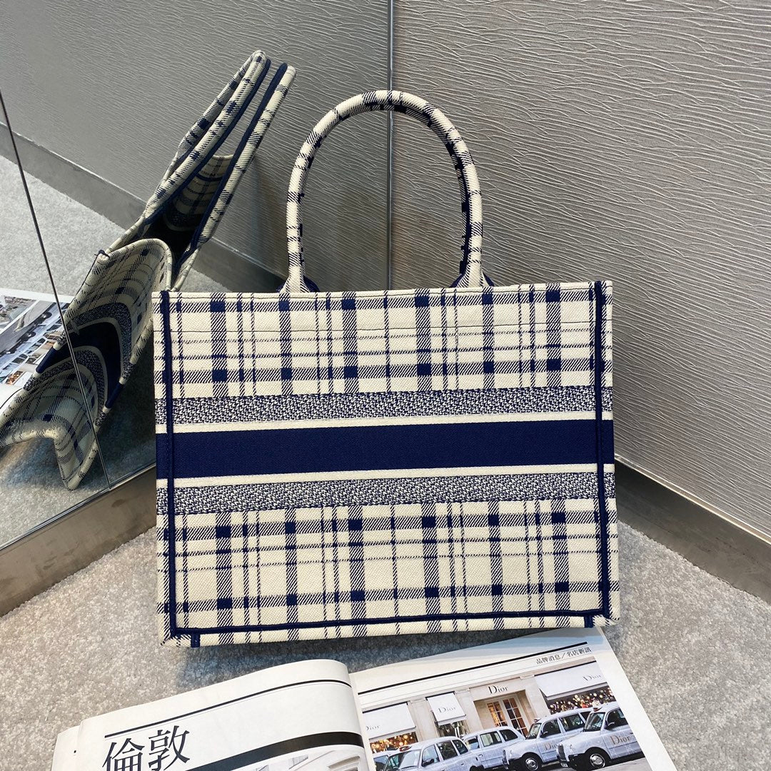 Dior Book Tote-小號36.5cm-黑白格紋