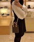 M69442 路L家-PETIT SAC PLAT 手袋 上身照