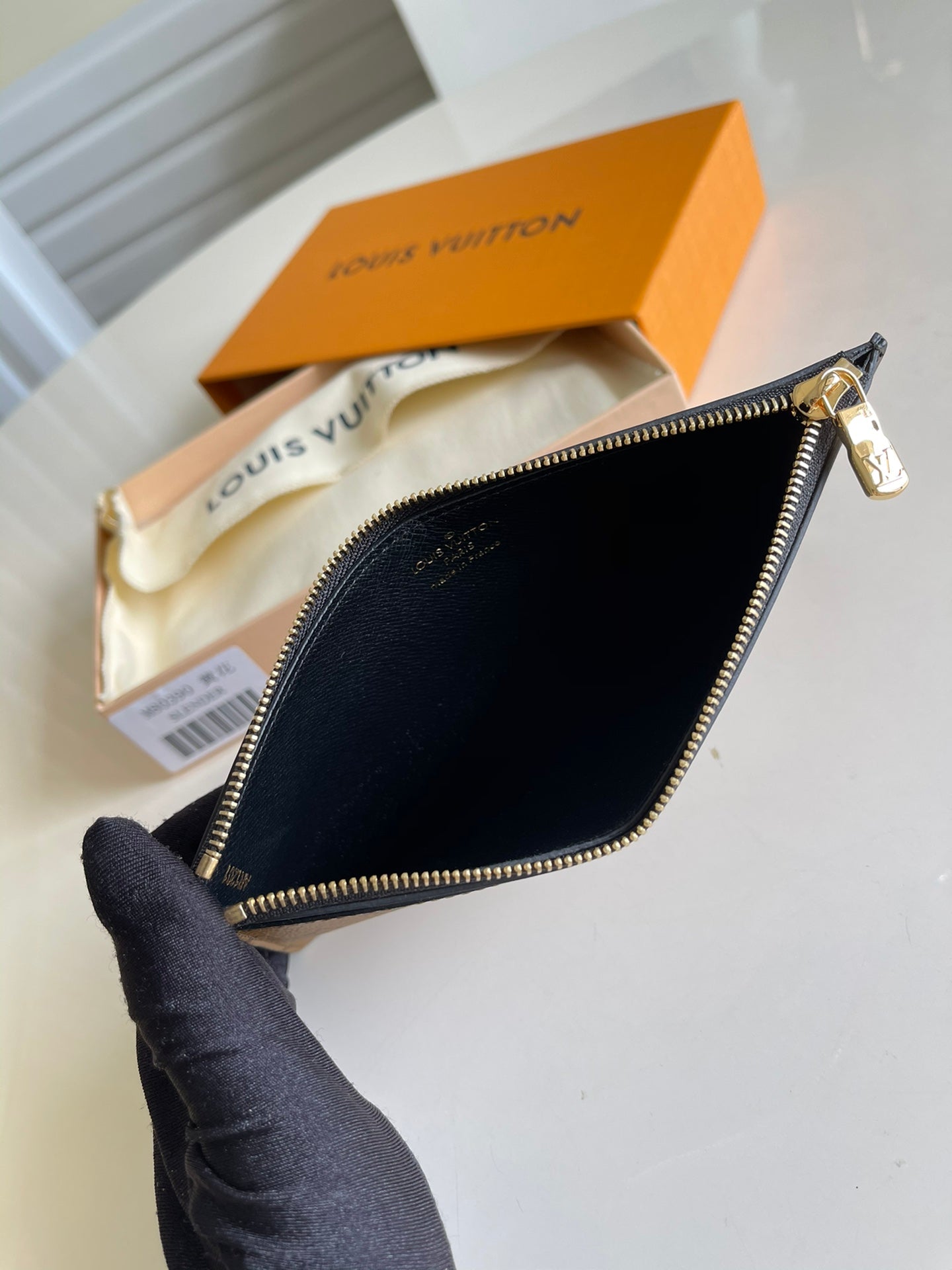 LV M80390黃花 Slim Purse 手拿包