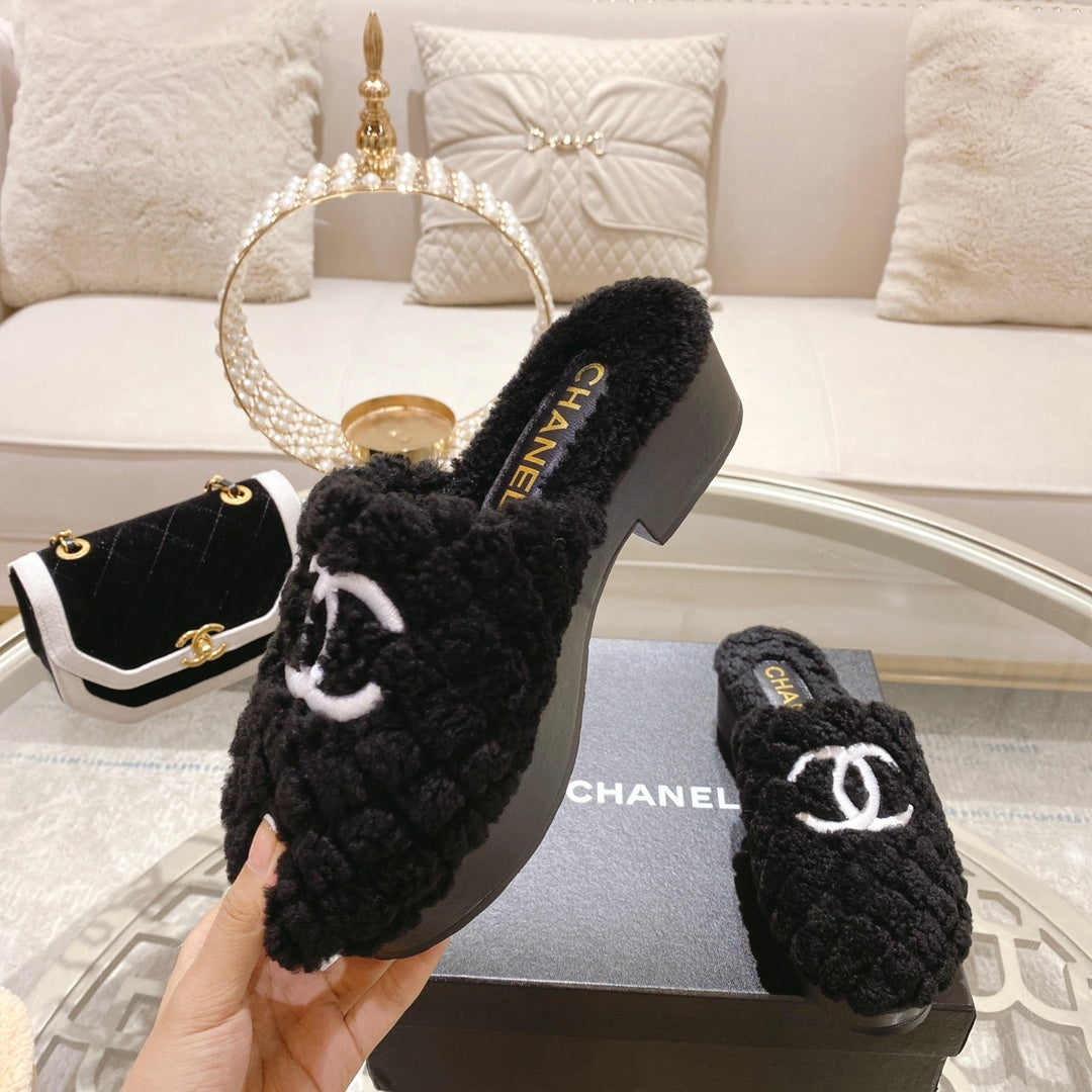 小香家-菱格羊毛蜜拖 黑色