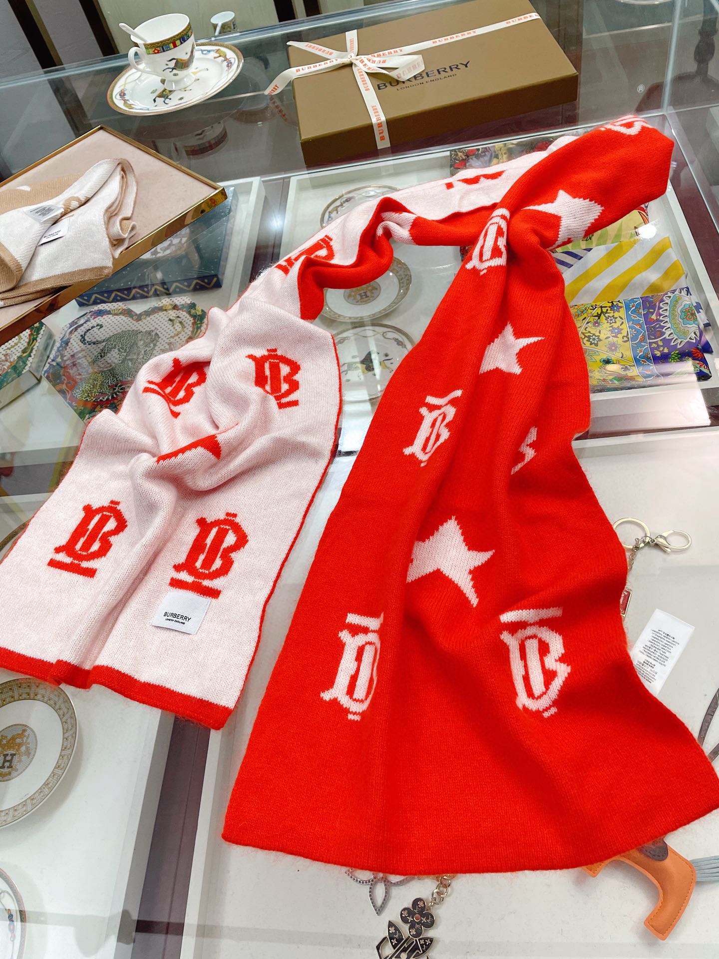 Burberry 雙面圍巾