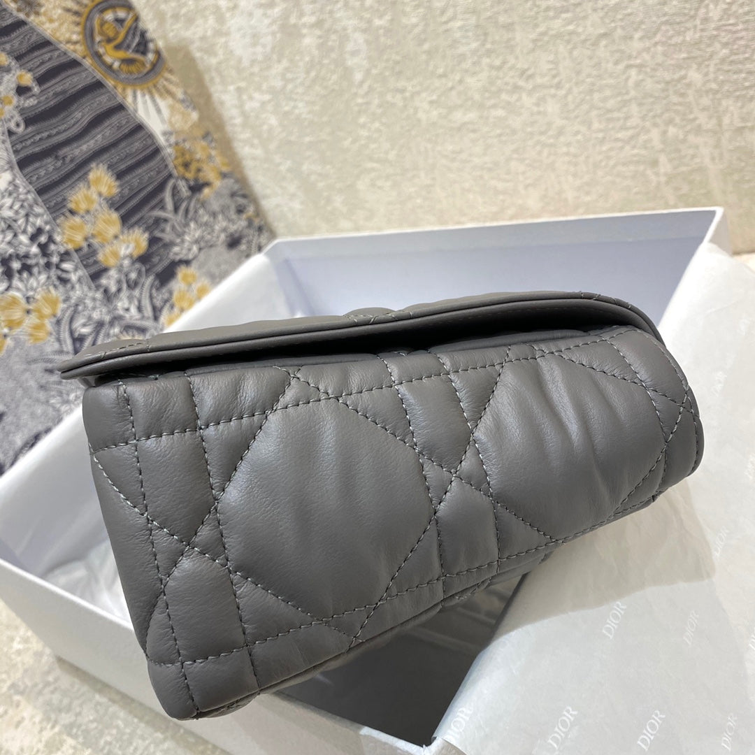 Dior-Caro 菱格紋 胖胖包 大號 灰色