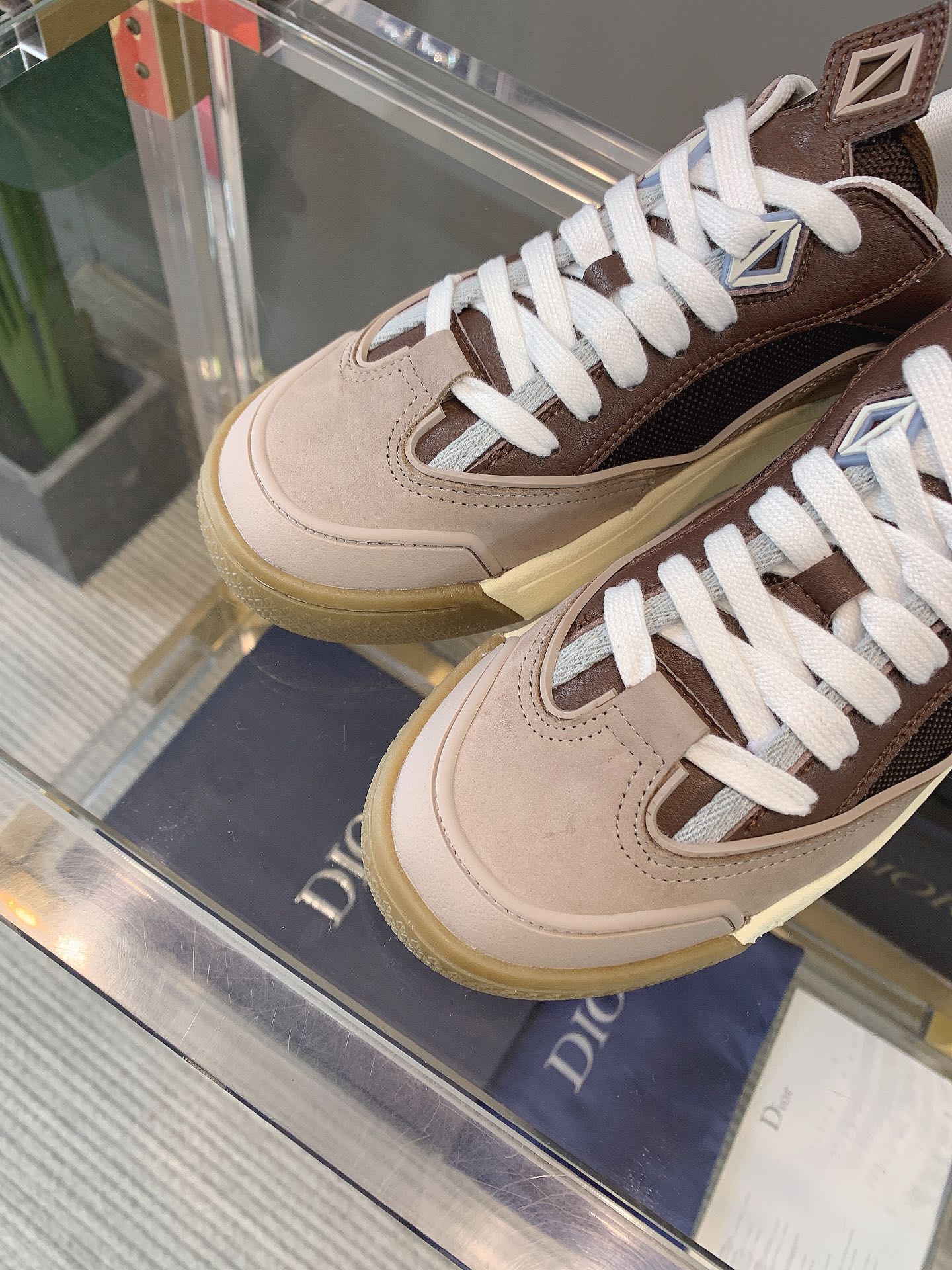 迪D家-Travis Scott 聯名鞋（巧克力色）