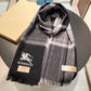 Burberry 平紋細紗鑲嵌立體紗線圍巾