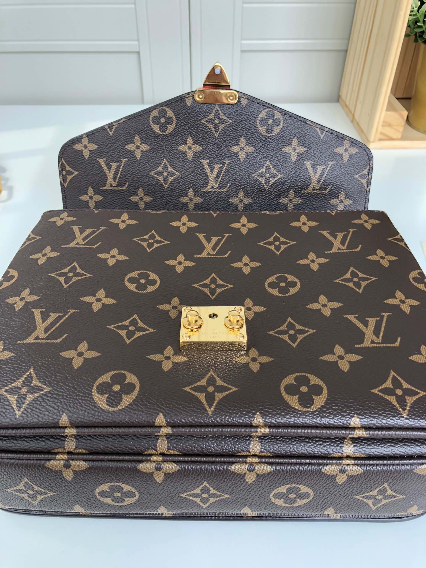 M40780 路L家-Pochette Métis手袋 郵差包