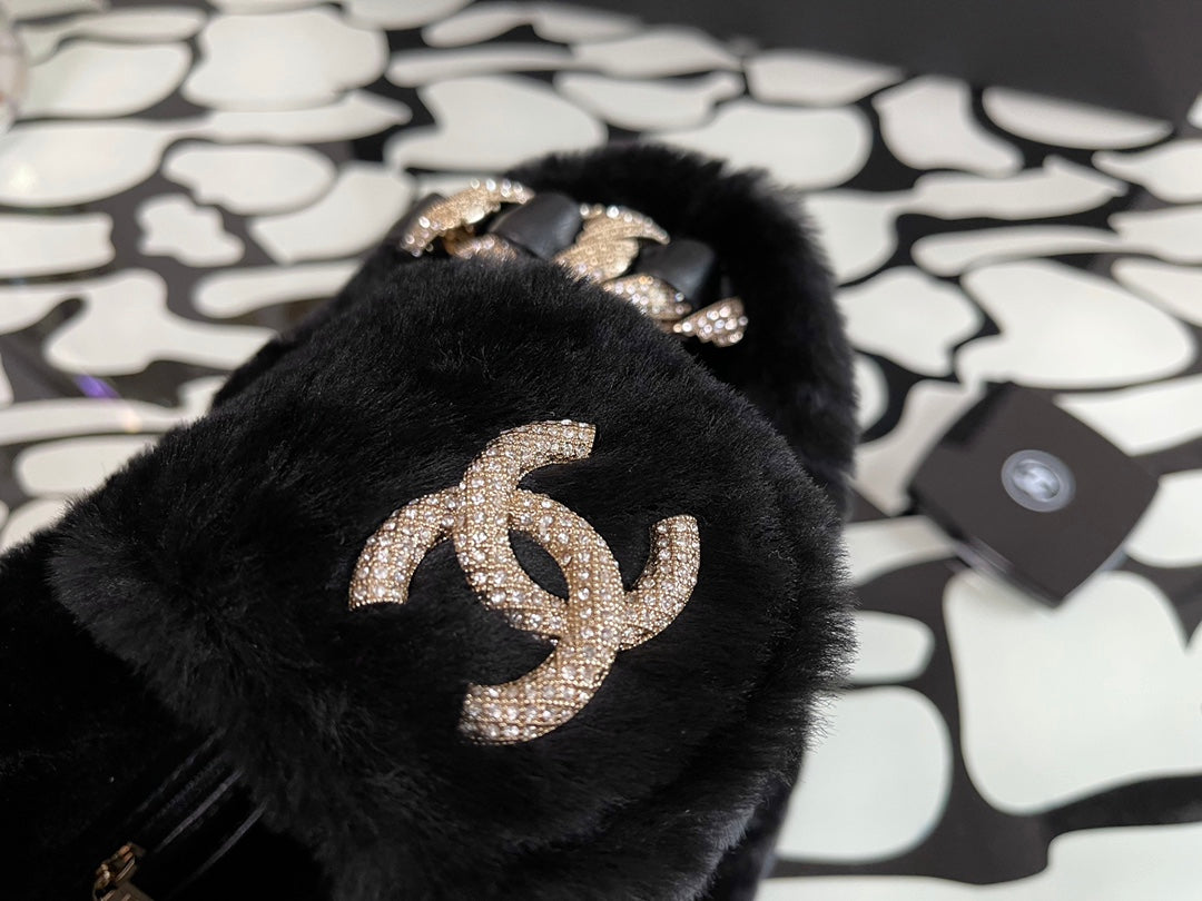Chanel 剪羊毛鑽鏈包