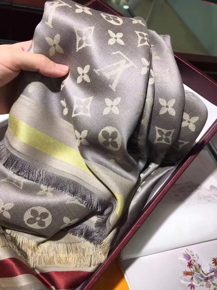 路L家-140 老花真絲方巾-頂級款手感超好