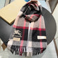 Burberry 羊絨圍巾