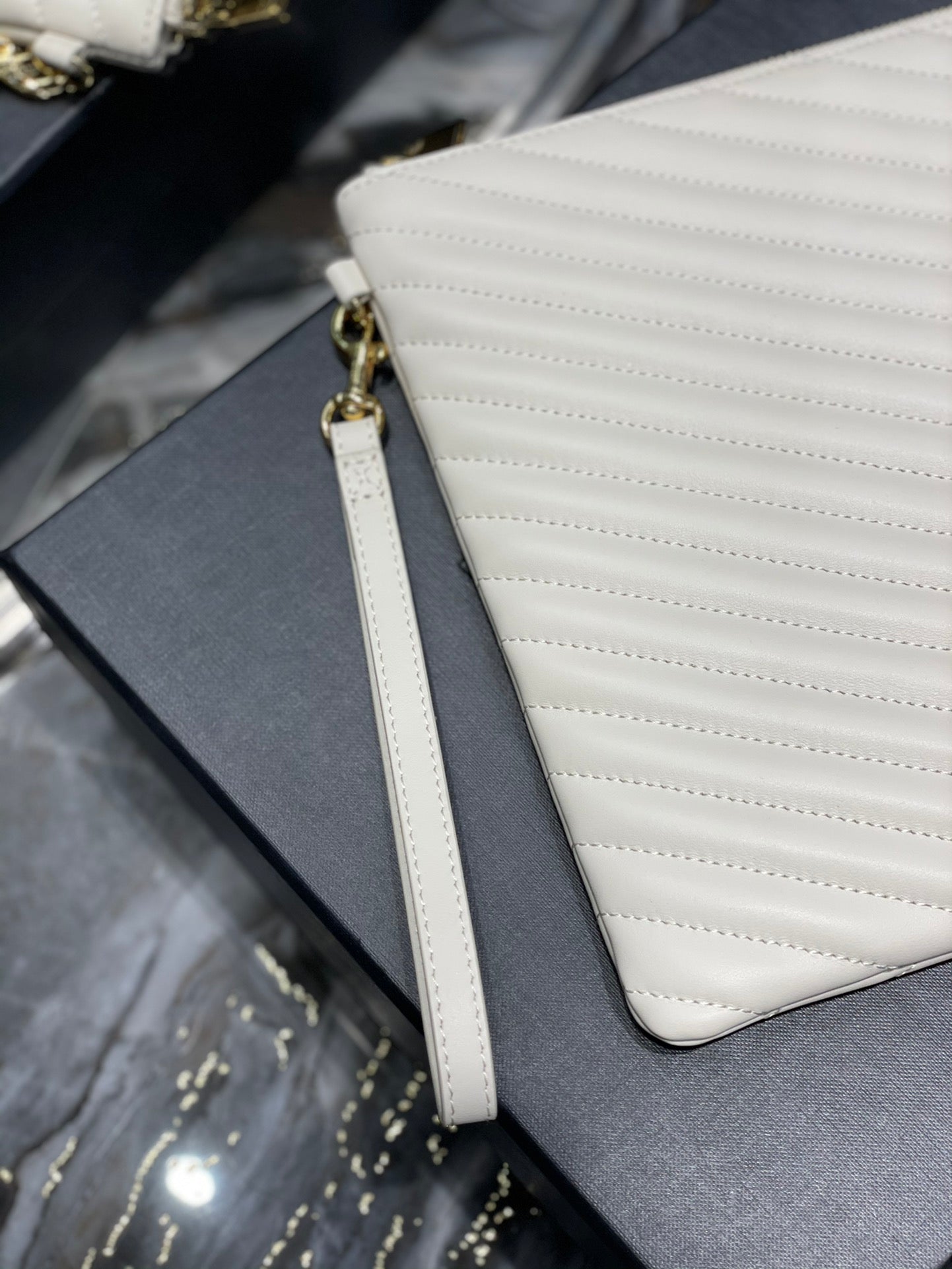 YSL 提花拼接文件手拿包-白色金扣-36cm