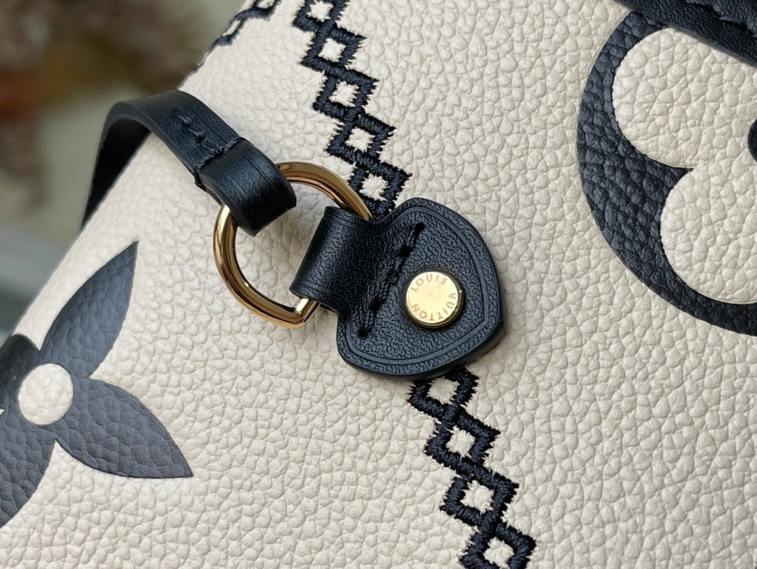 M46039 路L家-2022 春季系列 Neverfull 手袋 奶白色