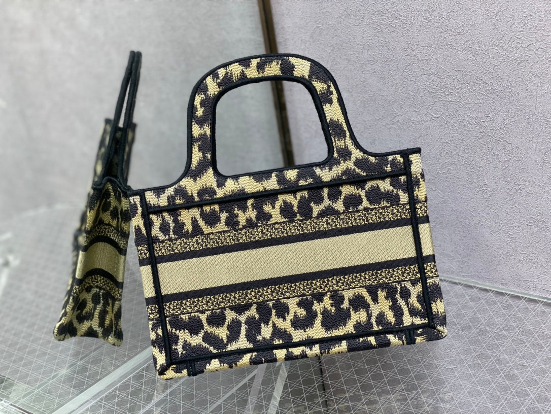 Dior Book Tote-Mini 23cm-豹紋刺繡