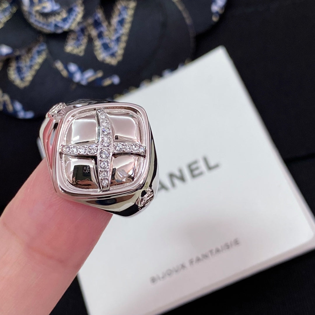 Chanel 戒指