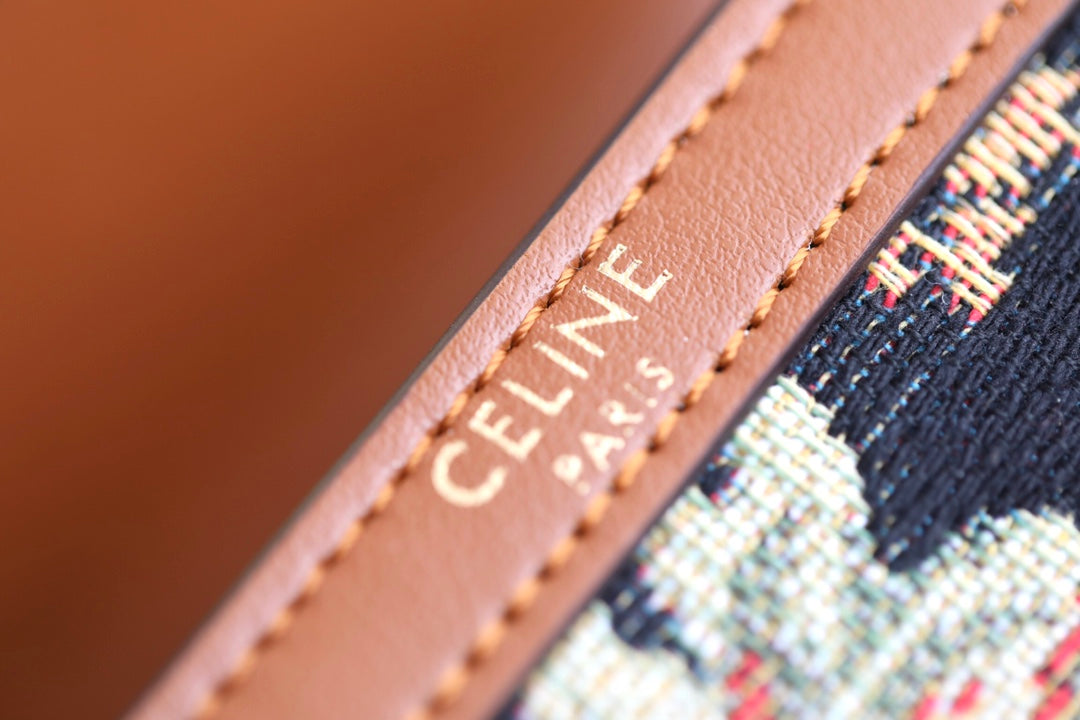 Celine 小號TRIOMPHE刺繡織物錢包-花卉