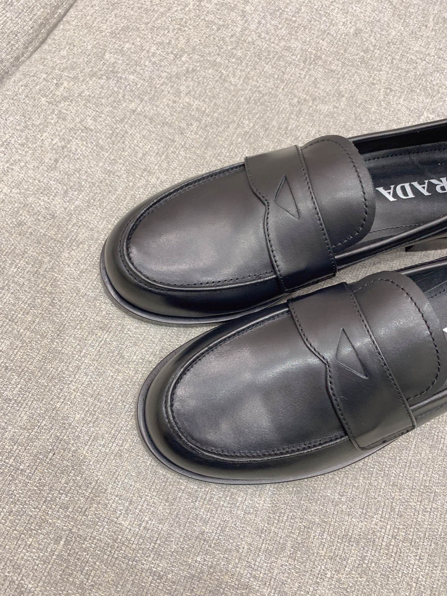 Prada 鞋-Prada 平底樂福鞋