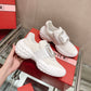 Roger Vivier Run Light 全新的水晶扣運動鞋