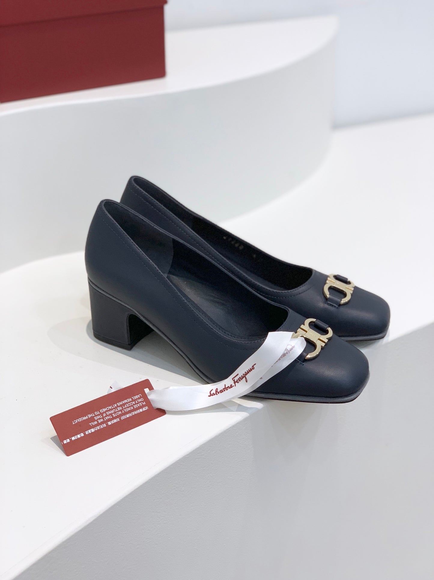 Salvatore Ferragamo鞋-菲拉格慕 經典Gancini扣 低跟鞋