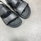 Lou-壓紋涼鞋 黑色