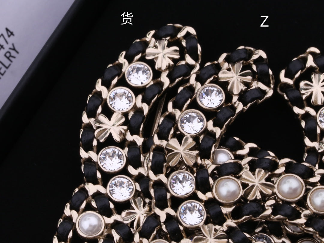 Chanel 胸針