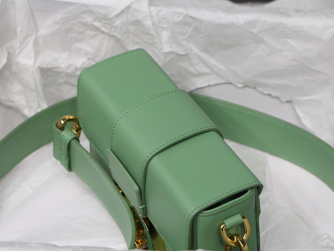 Dior 蒙田 Mini Box 珐瑯扣-17.5cm-薄荷綠