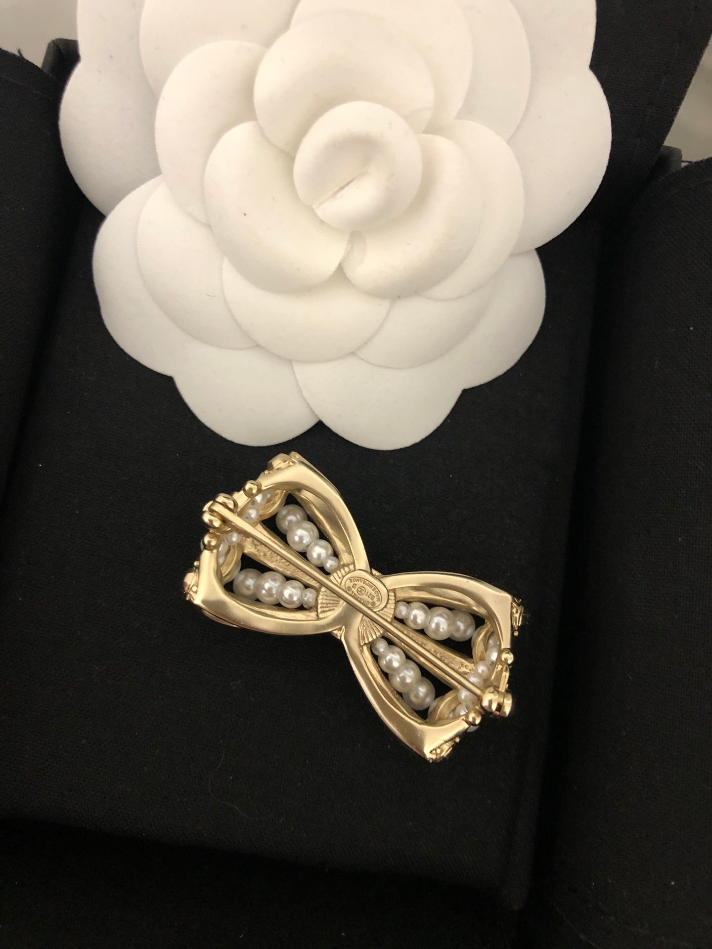 Chanel 胸針