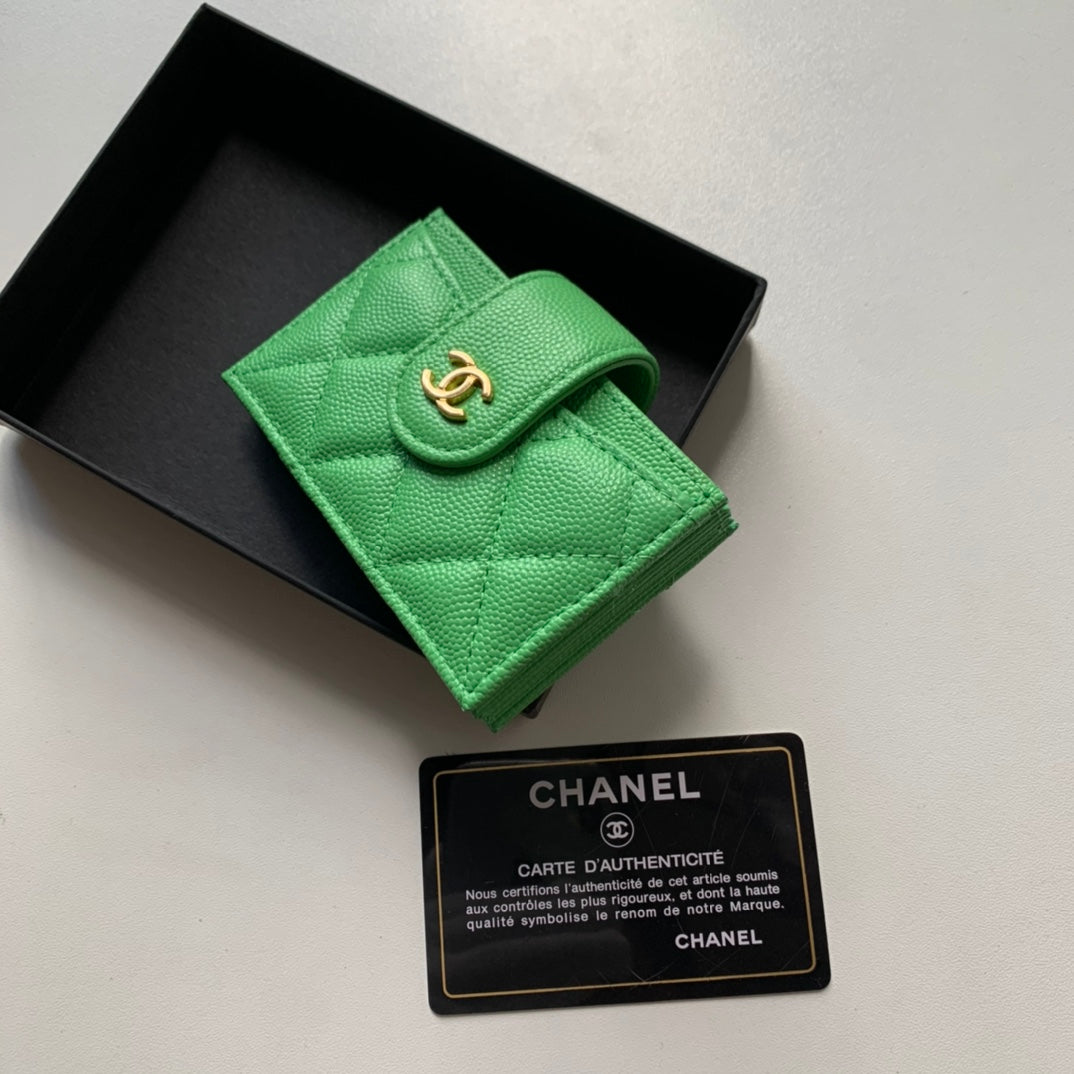 Chanel 多隔層風琴卡包