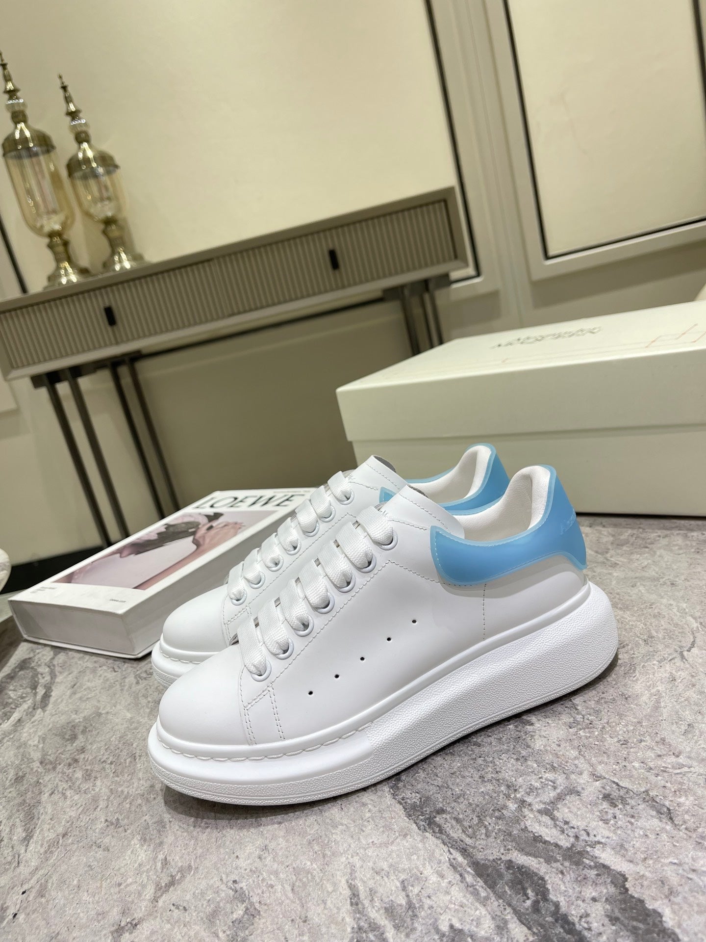 麥M昆-2022新款 經典小白鞋 膠尾
