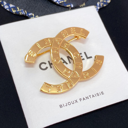 Chanel 胸針
