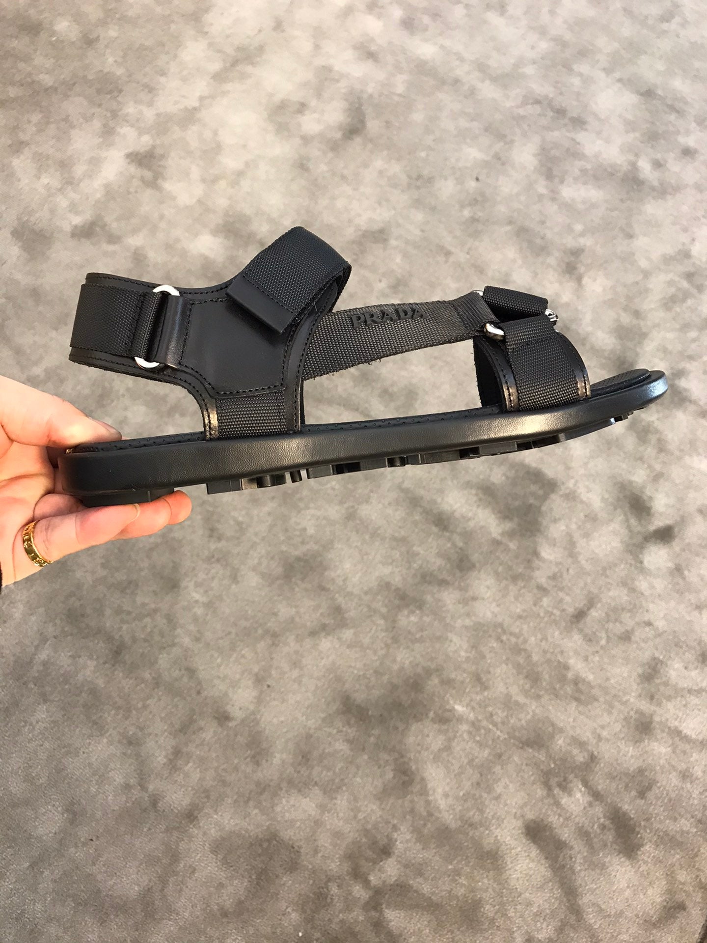 Pra-2022新款 涼鞋
