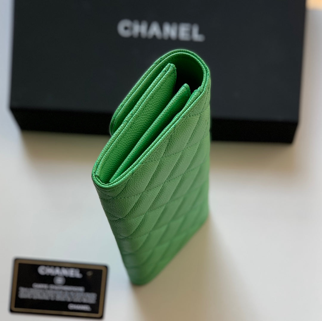 Chanel 經典CF翻蓋長夾-綠色荔枝皮金釦