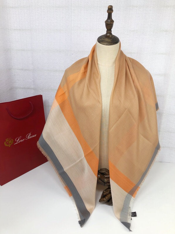 L-Piana-拼接氣質圍巾 110*110cm 100%羊毛 杏色