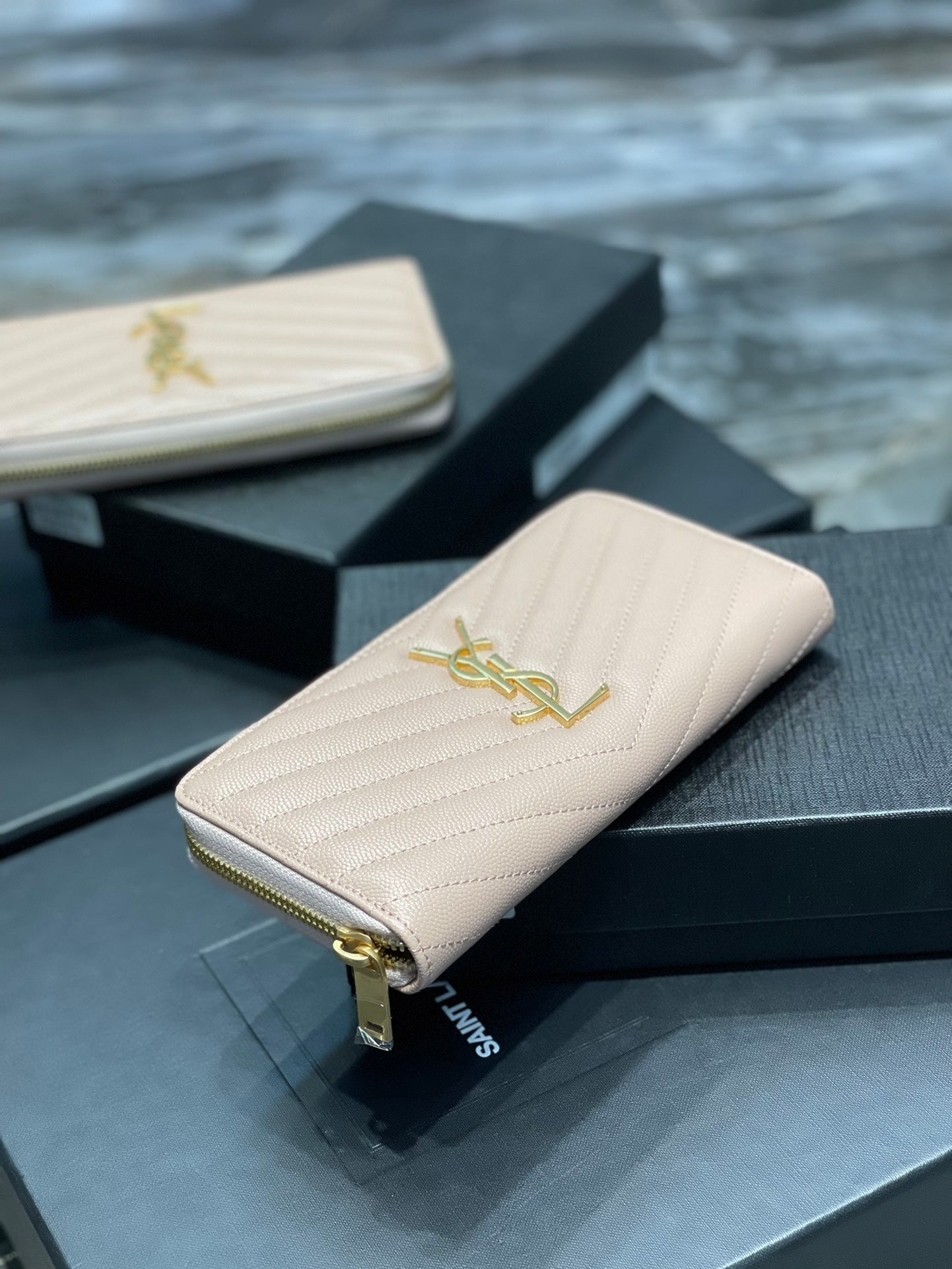 YSL 拉鍊長夾 粉色金扣