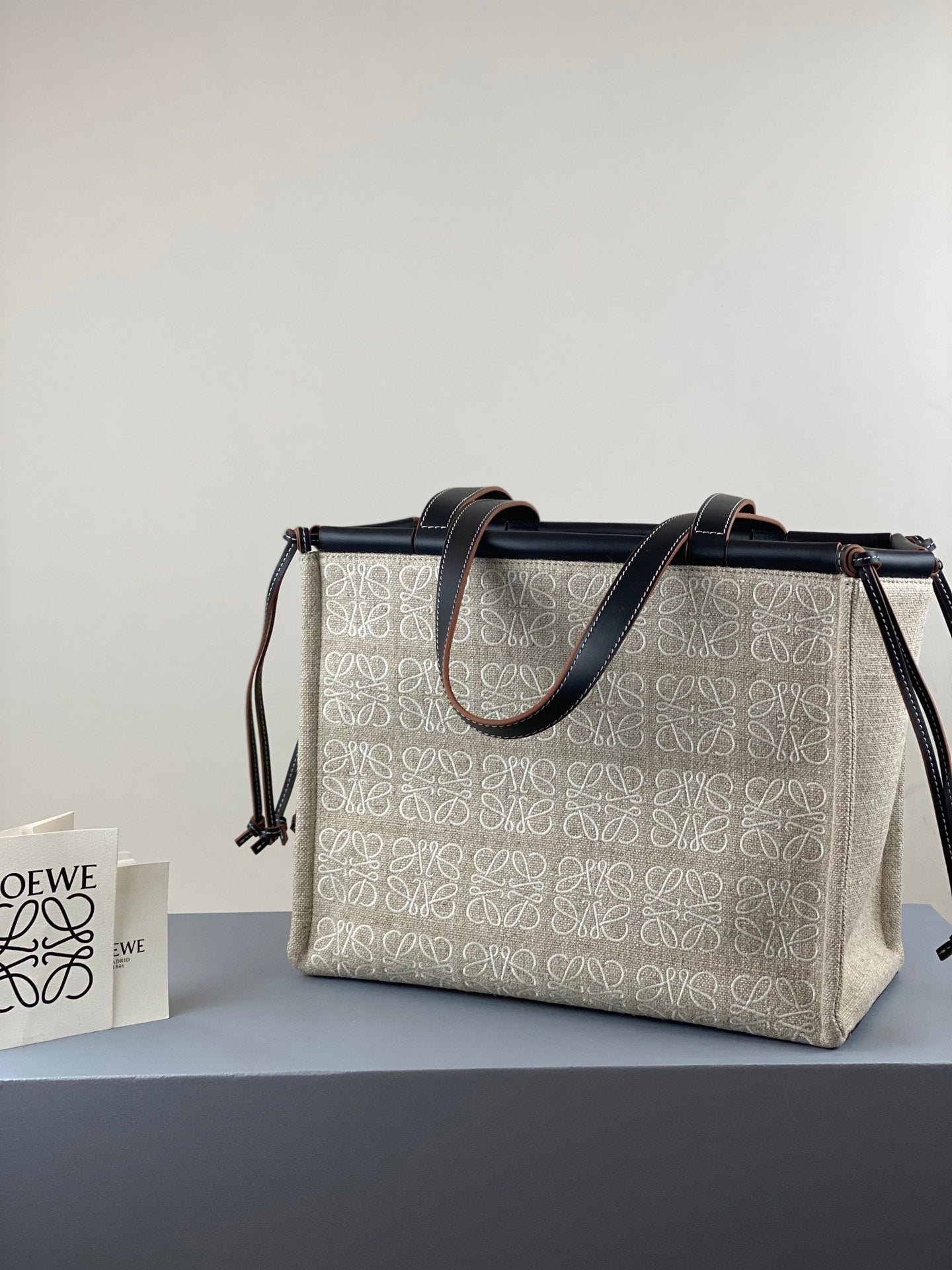 羅L威-Cushion tote 小號
