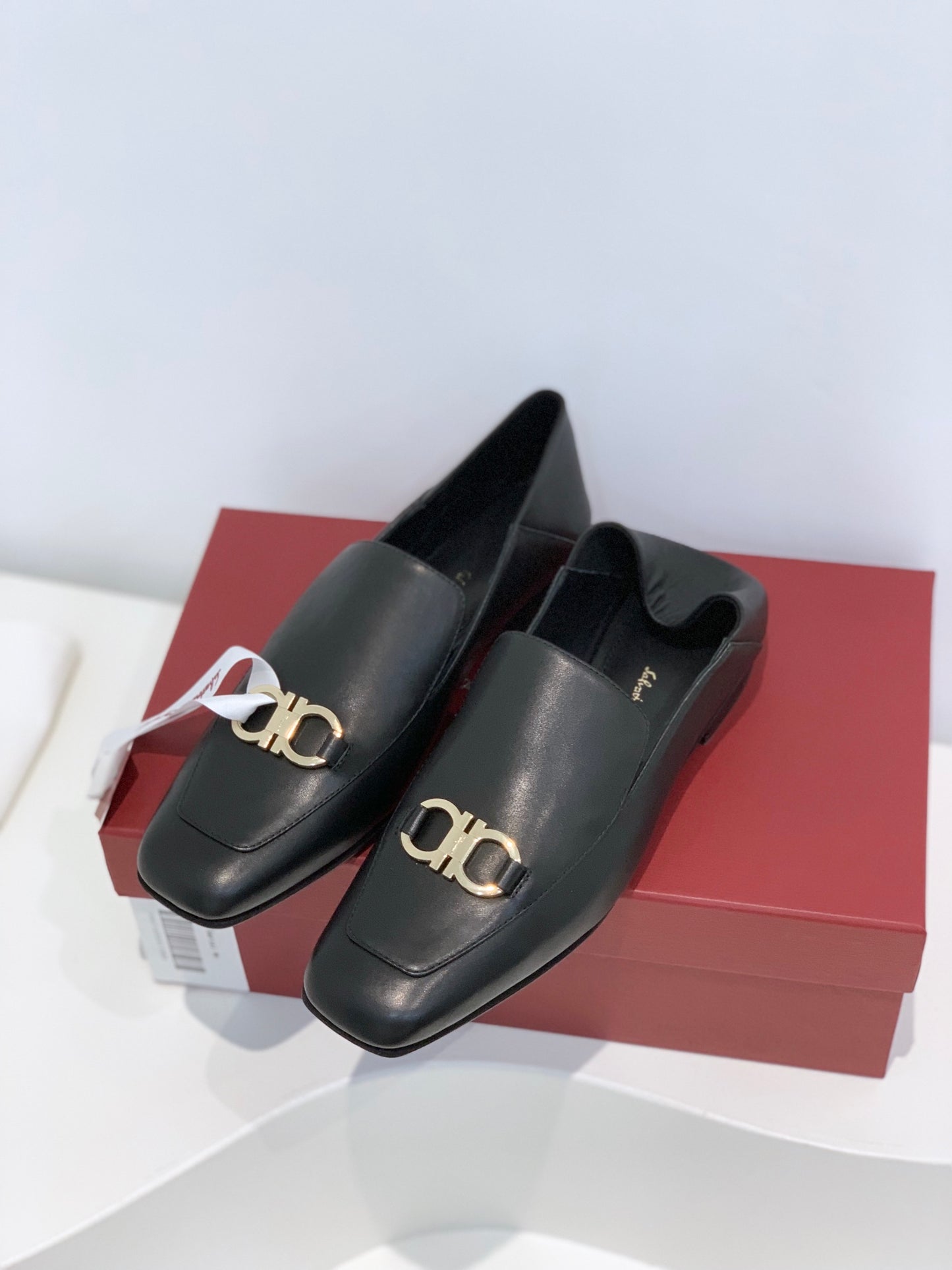 Salvatore Ferragamo鞋-菲拉格慕 經典Gancini扣 小方頭 樂福鞋 黑