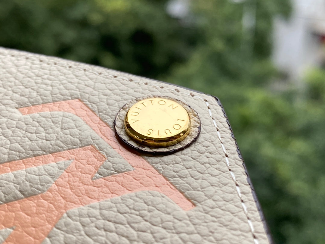 LV M80086 本款 Victorine 錢夾短夾