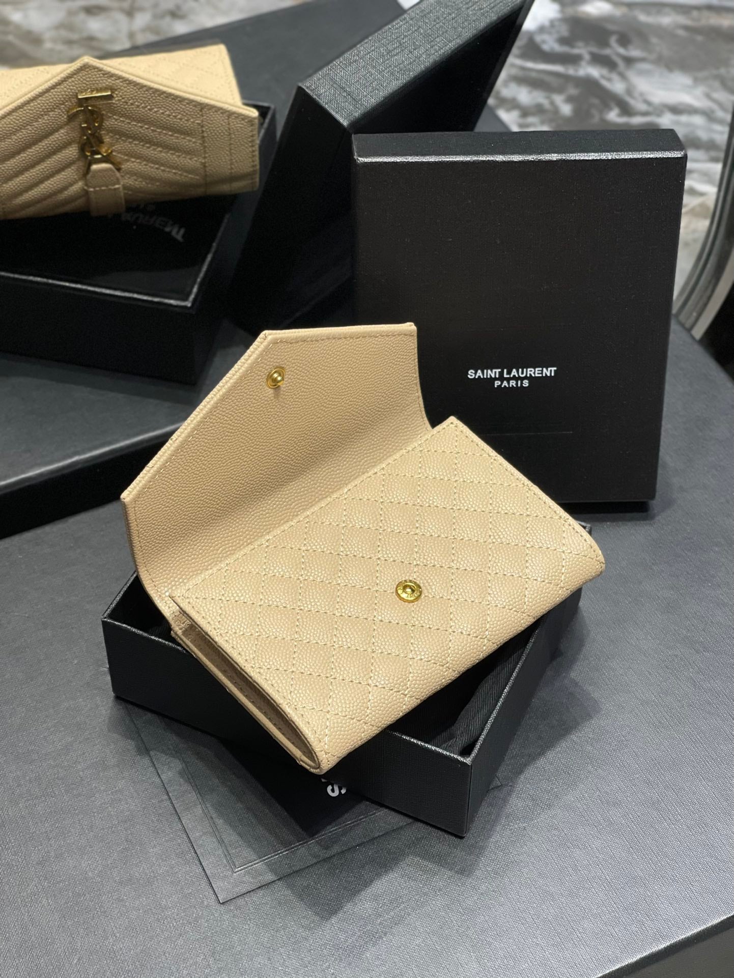 YSL 新品短夾_ 杏色金扣