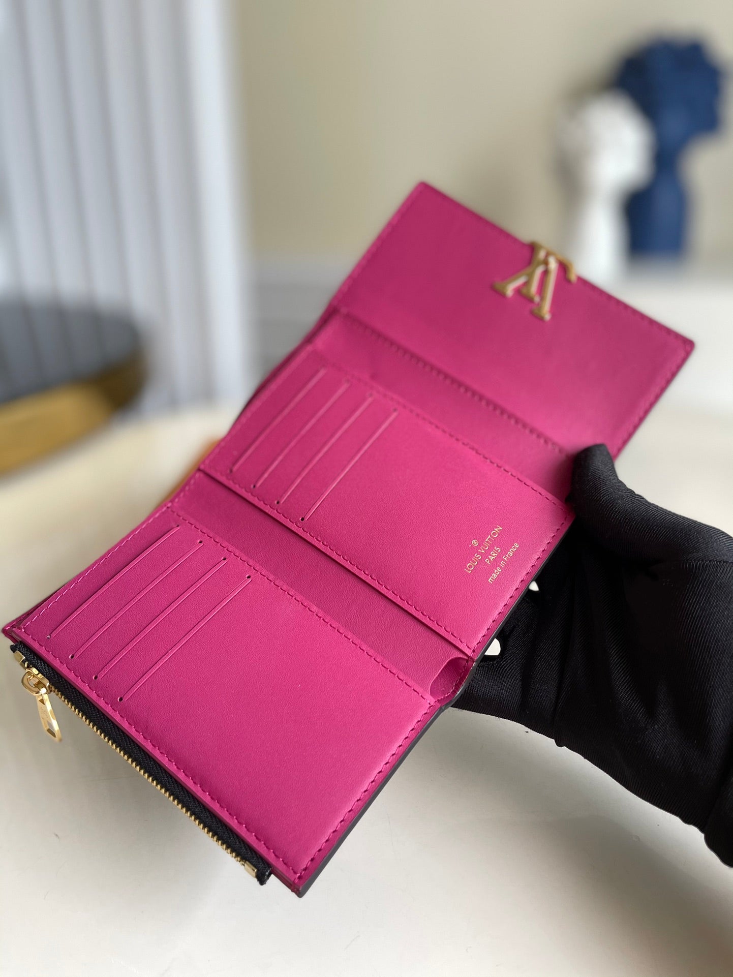 LV M62157 Capucines 三折中夾