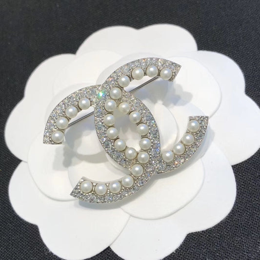 Chanel 胸針