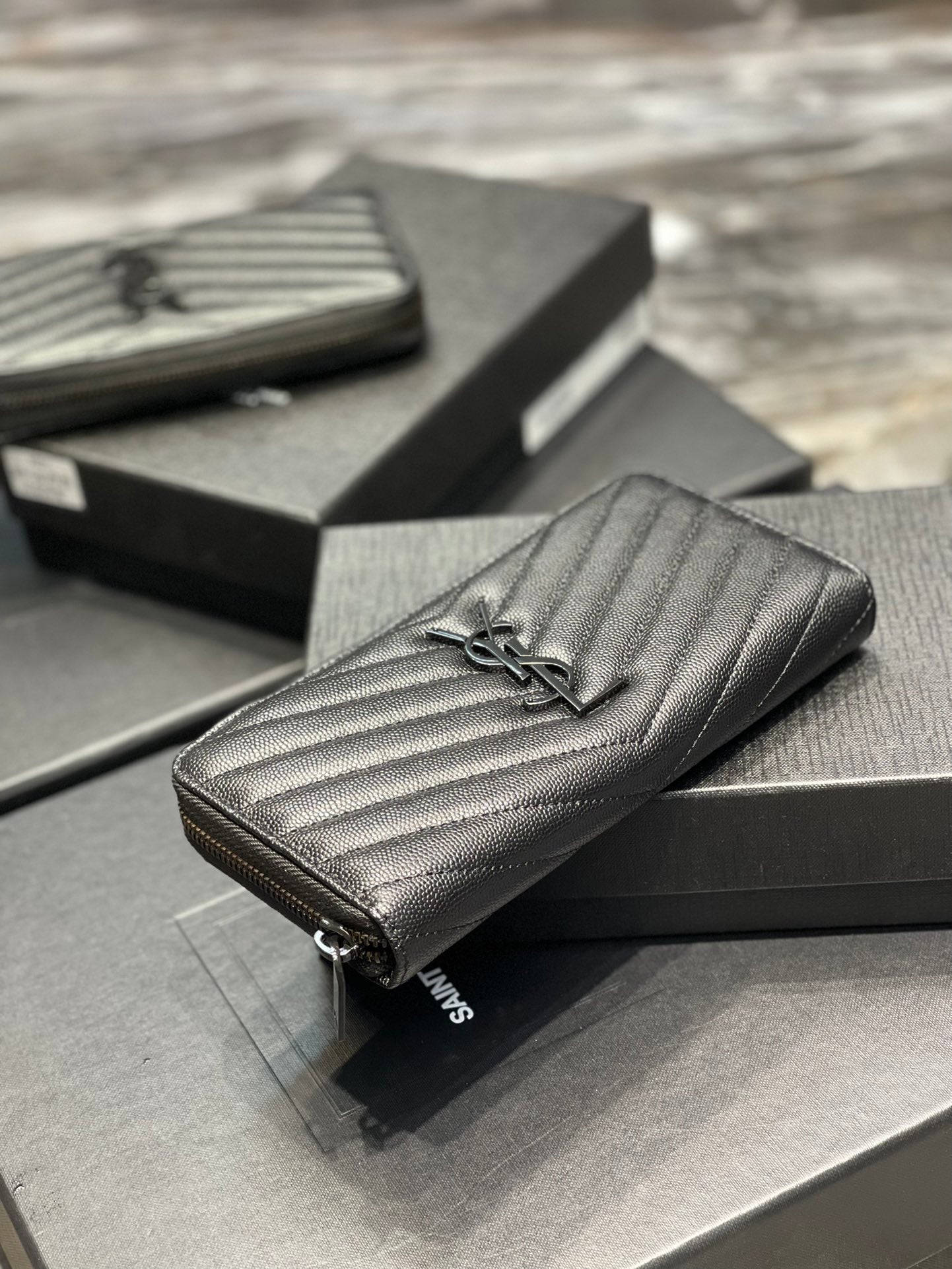 YSL 拉鍊長夾 黑色黑扣
