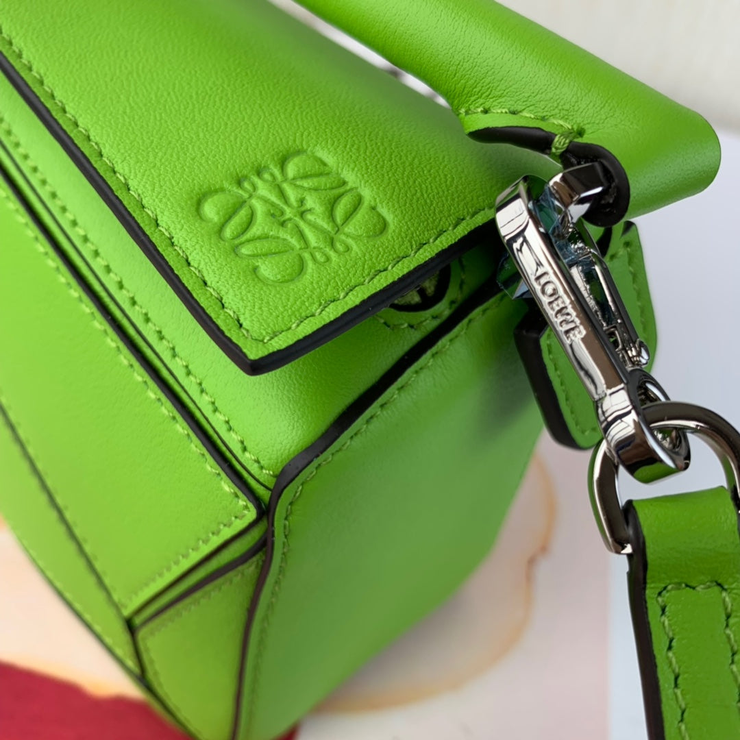 羅L威-Puzzle bag mini 小牛皮