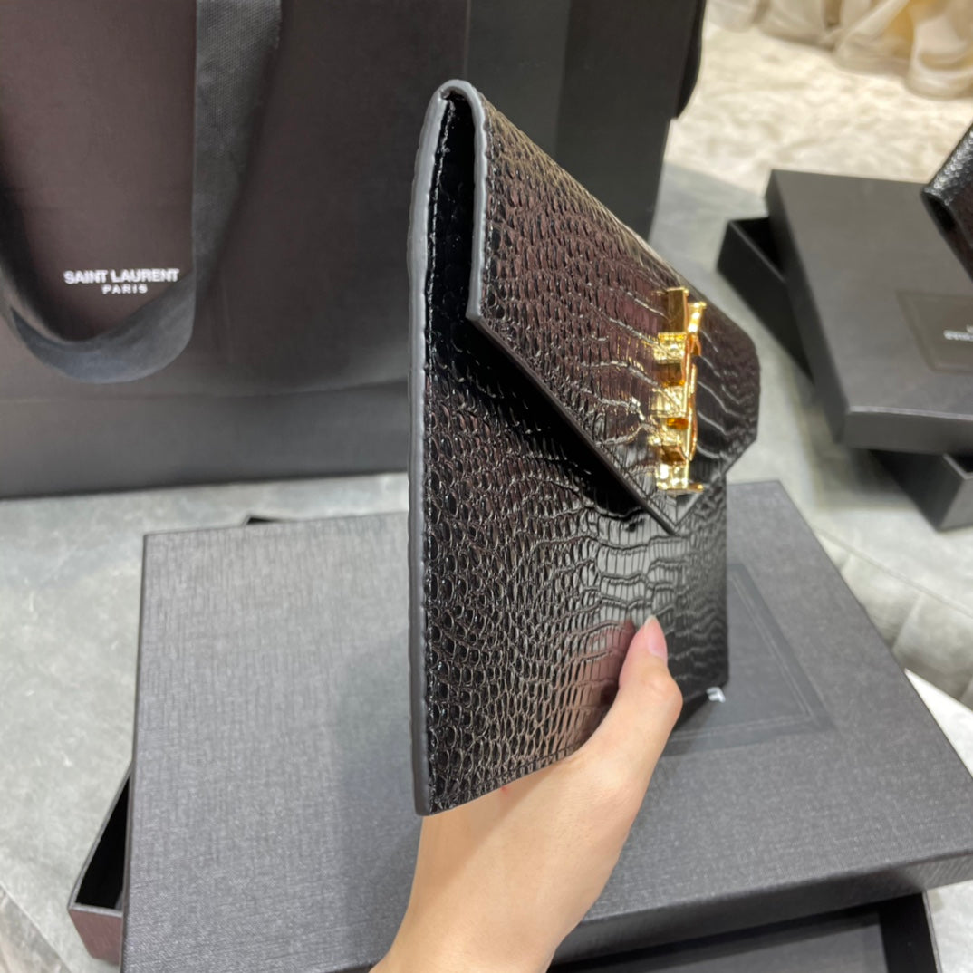 YSL ptown_新品手拿包-黑鱷魚紋金扣
