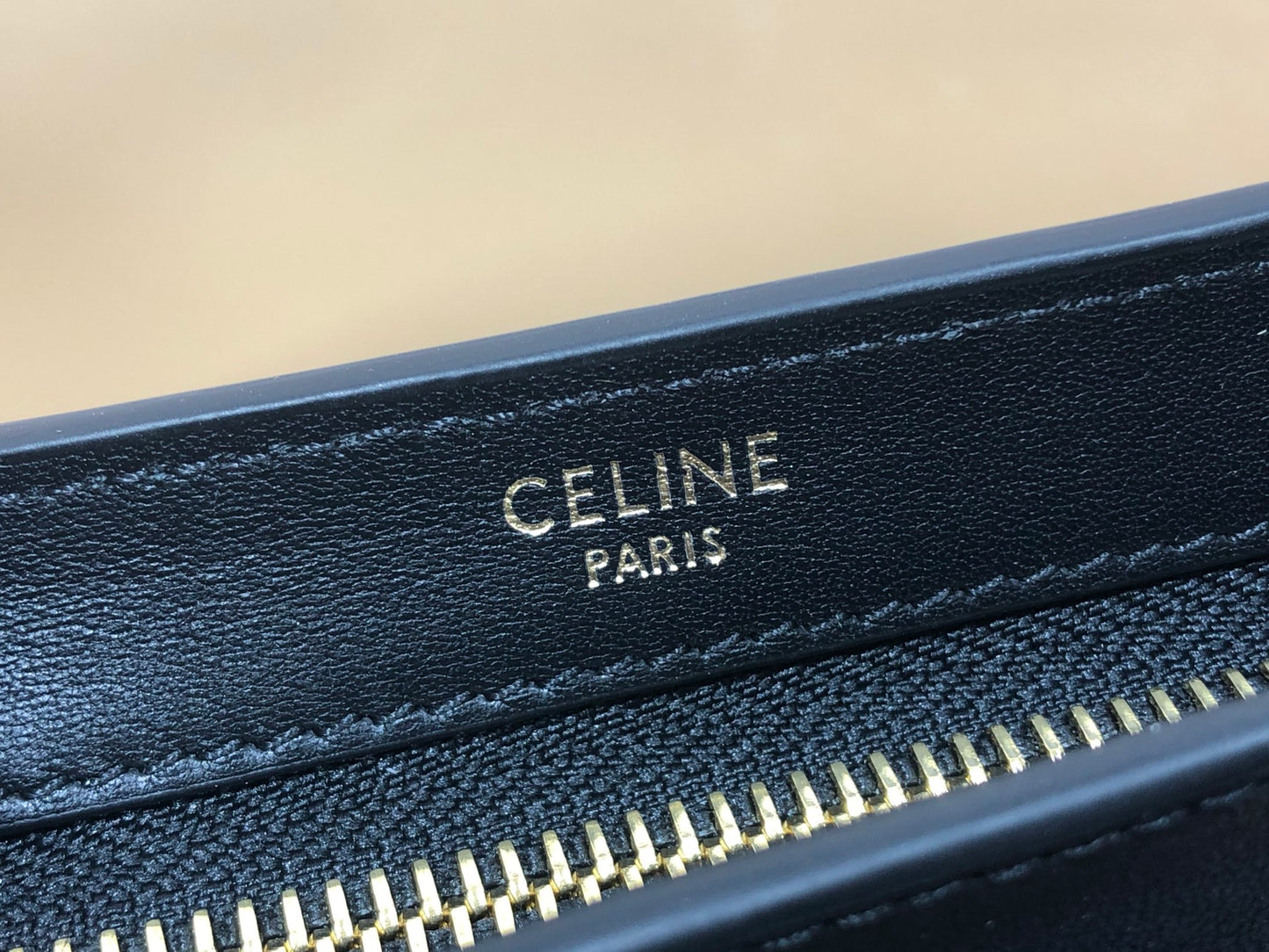 賽C家-22s春夏新品｜CUIR TRIOMPHE 光滑牛皮革肩背包