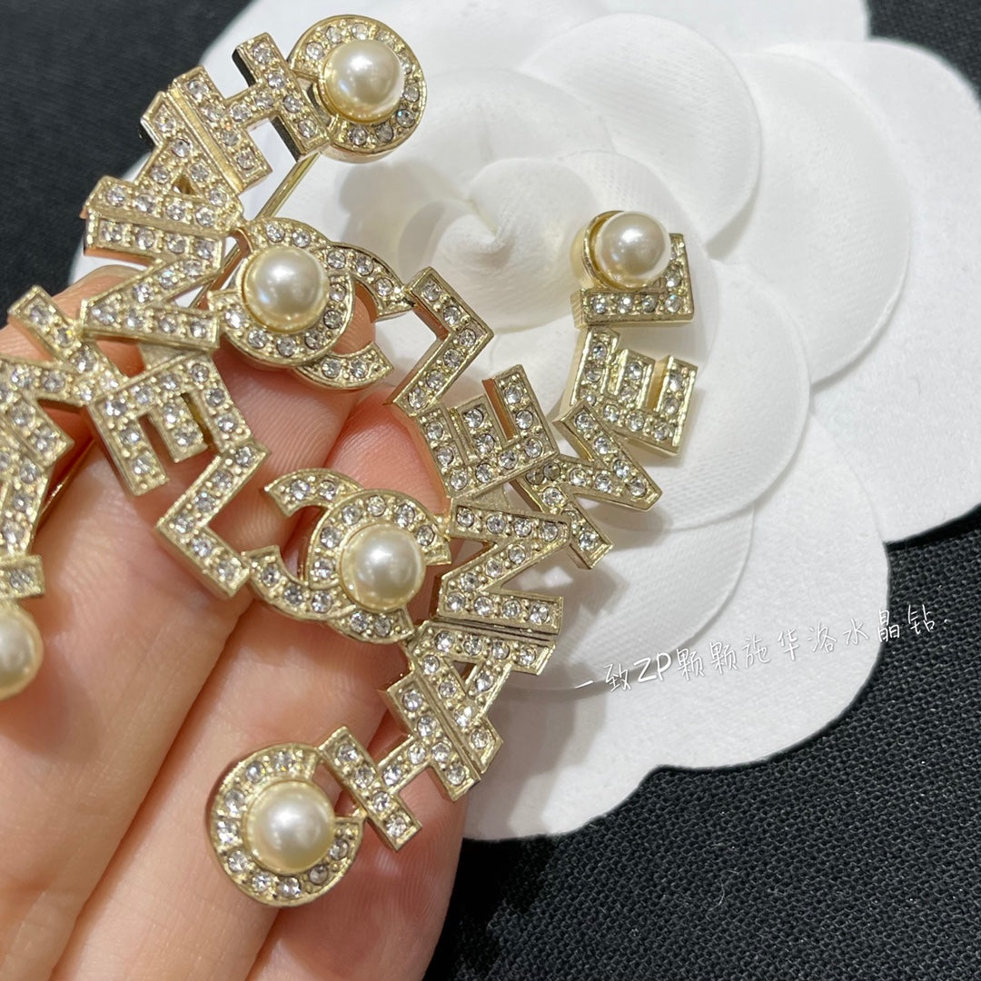 Chanel 胸針
