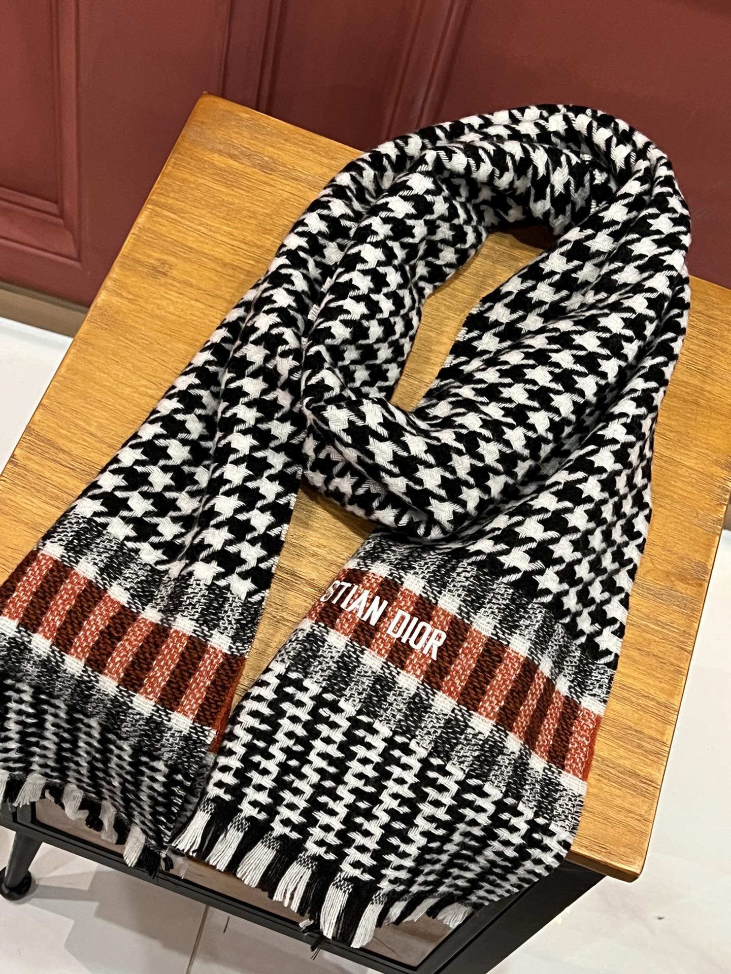 迪D家-千鳥格圍巾 190*32cm 100%羊絨