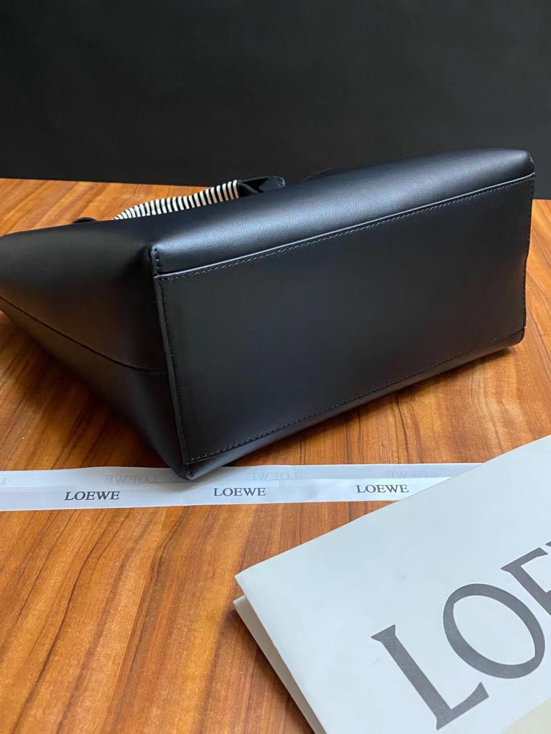 羅L威-Anagram Tote 牛皮 黑色