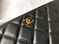 Chanel 小號手拿包-金扣