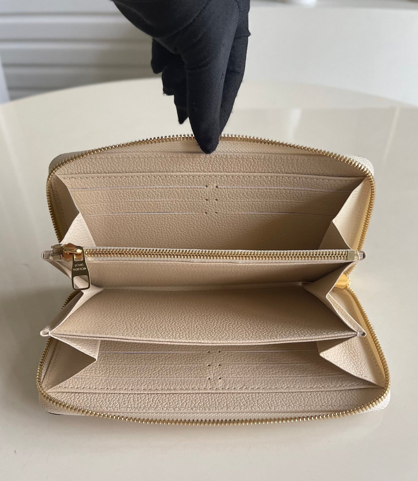 LV 經典拉鍊長夾 M64089白色