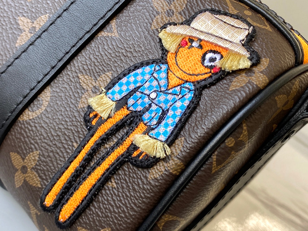 LV M80201  Keepall Nano 男士手袋