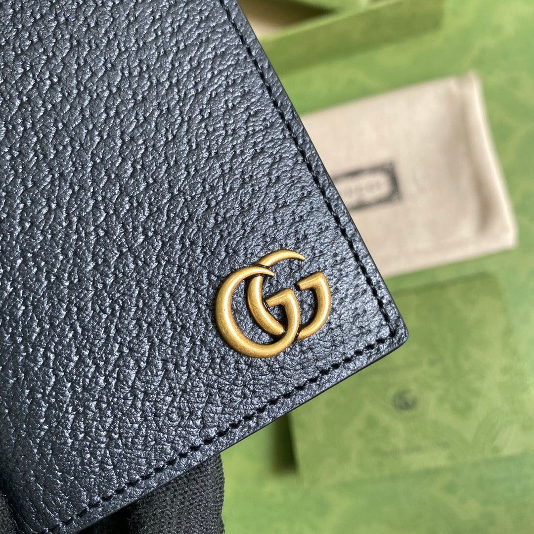 Gucci 牛皮卡包