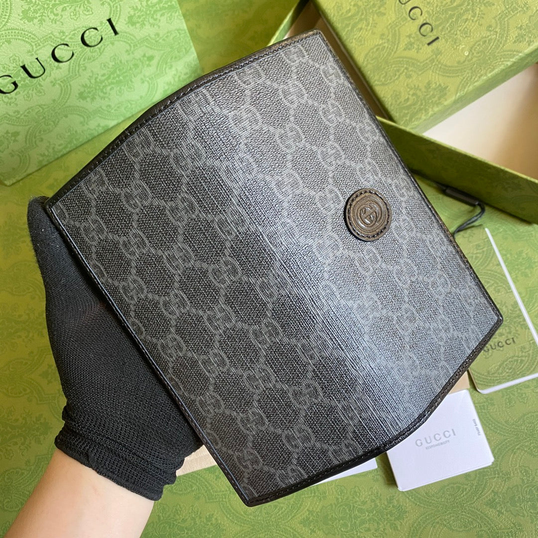 Gucci 男款長夾