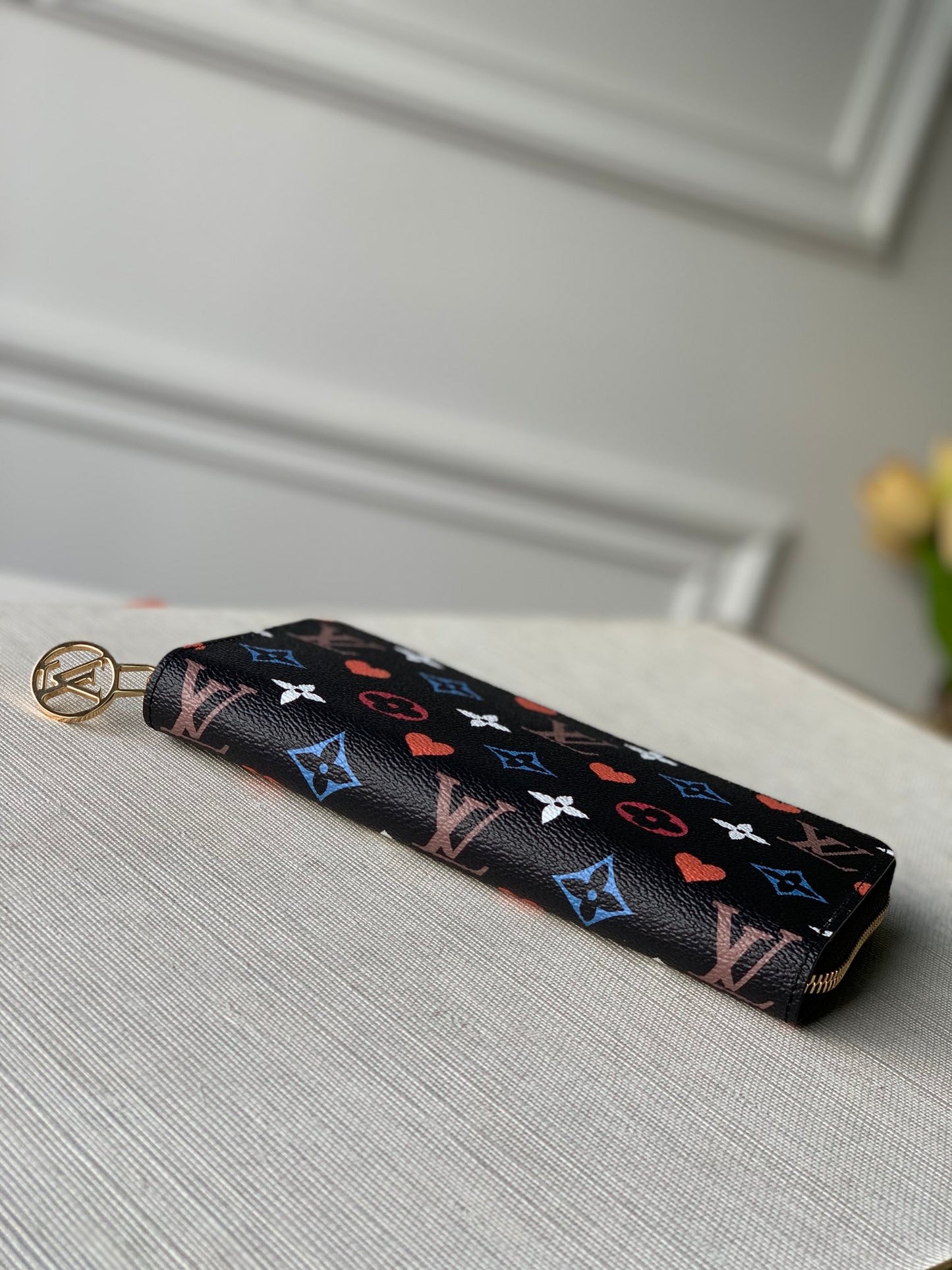 LV M80323 拉鍊長夾